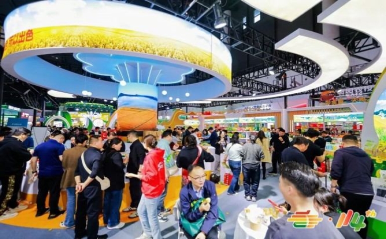 新锐零食品牌如何用“品牌备案号”+“商标注册证”提升秋糖审核权重？
